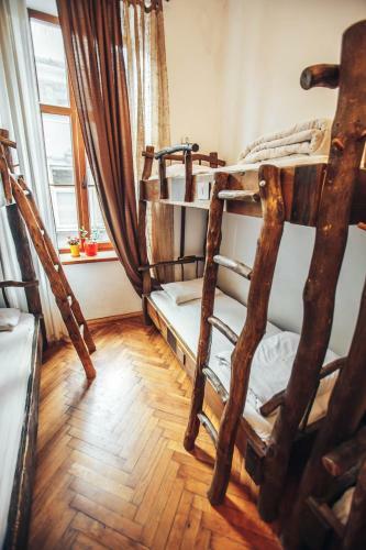 Ghostel - Medieval Hostel
