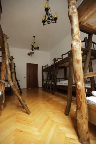Ghostel - Medieval Hostel