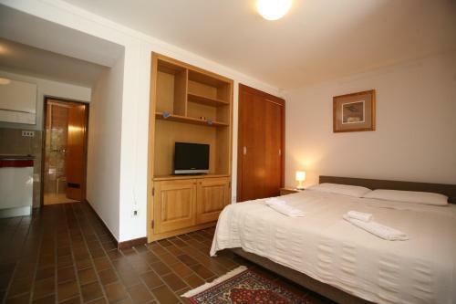 Apartments Neda
