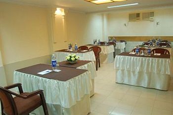 Avion Hotel