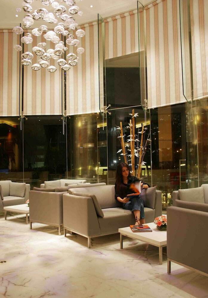 Hotel The Regale By Tunga