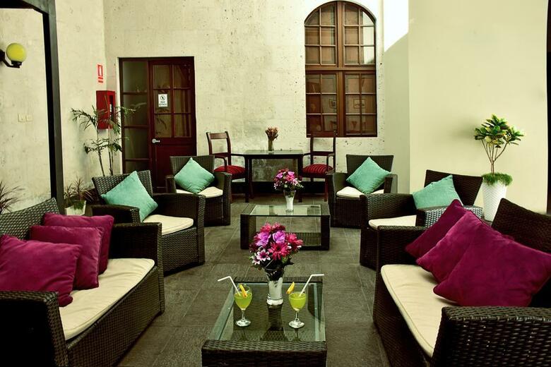 Hotel Mansi�n Riviera