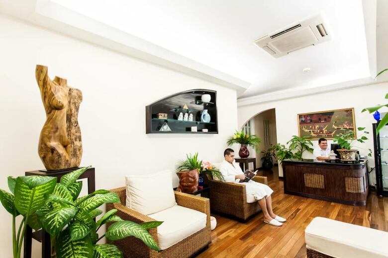 Gaia Hotel And Reserve