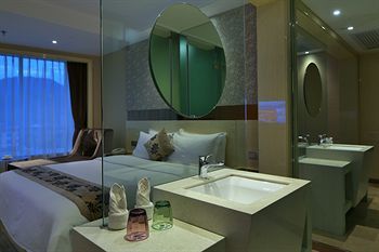 Paco Business Hotel Shahe