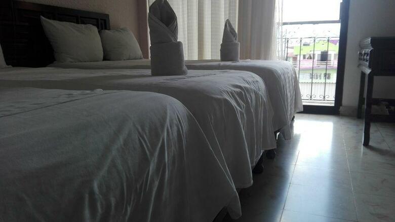 Hotel Casa De Pakal