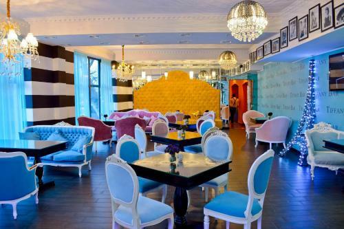 River Side Hotel