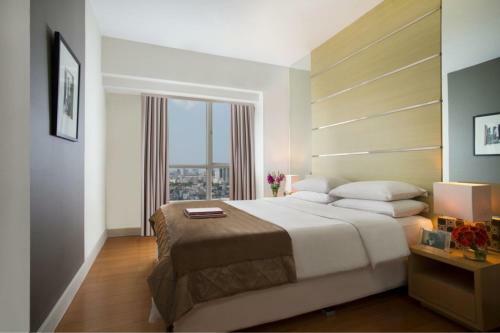 Three Bedroom Executive Apartment, Somerset Berlian Jakarta