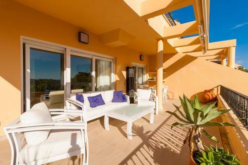 Vista Real Apartment By Ghr Rentals