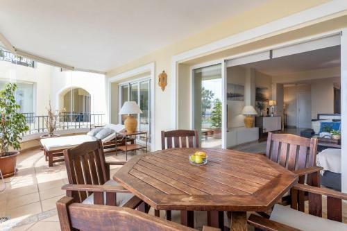 Front Line Beach Apartment In Hacienda Playa Marbella