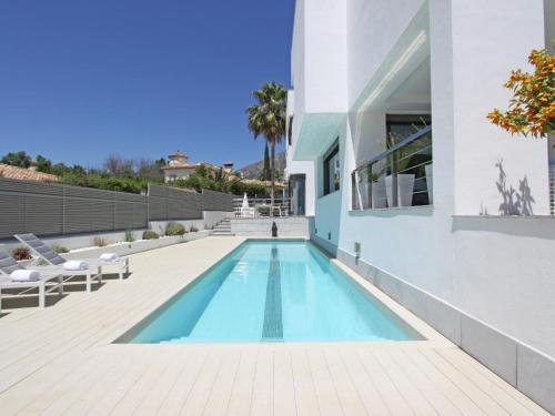 1118 Modern Villa