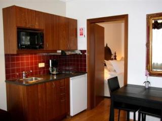 Luna Hotel Apartments