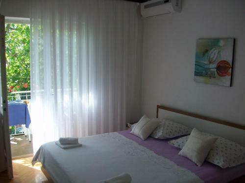 Hostal Apartment Niki