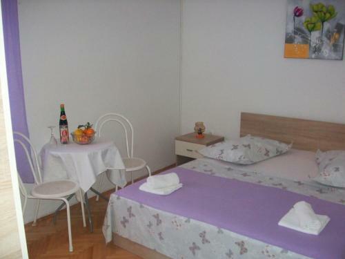 Hostal Apartment Niki