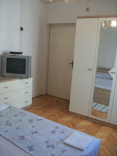 Hostal Apartment Niki
