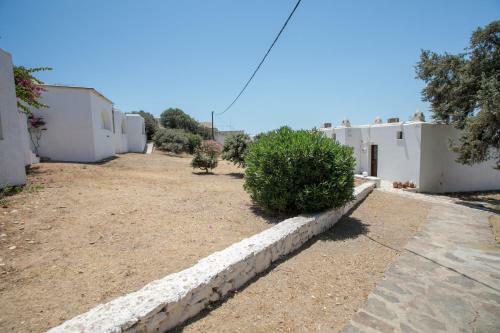 Manolis Villa