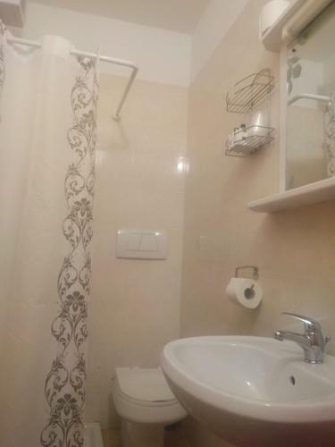 Hotel Garn� Al Laghet