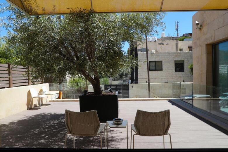 Alqasr Metropole Hotel