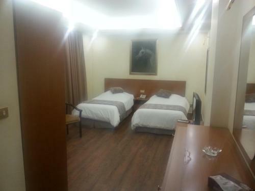 Clermont Hotel Suites