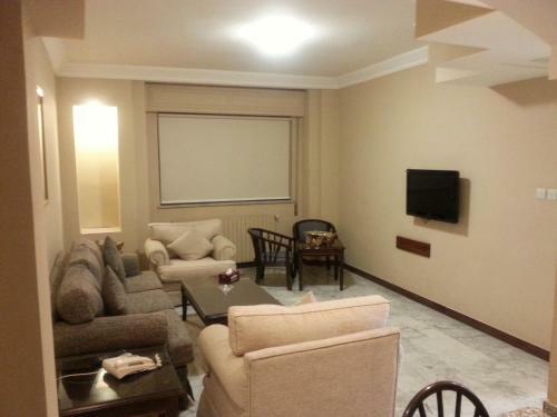 Clermont Hotel Suites