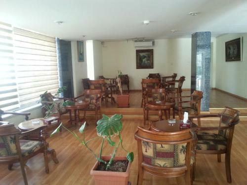 Clermont Hotel Suites