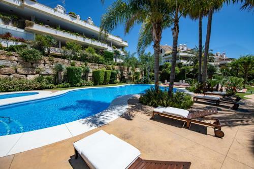 Luxury Apartment At Lomas Del Rey, Puente Romano