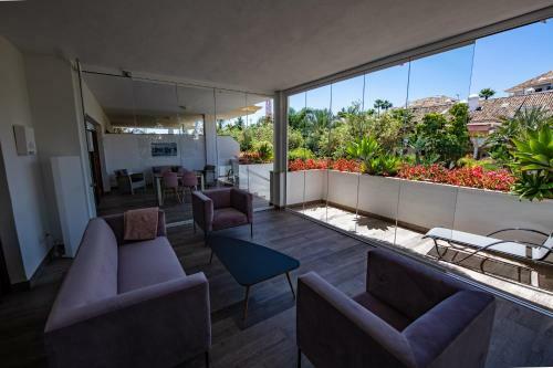 Luxury Apartment At Lomas Del Rey, Puente Romano