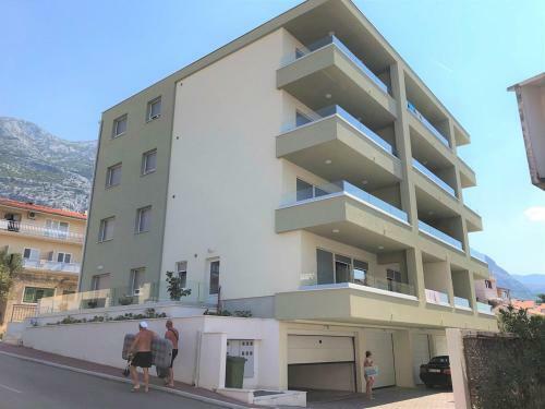 Modern Apartments With Garage