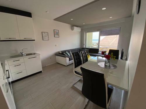 Modern Apartments With Garage