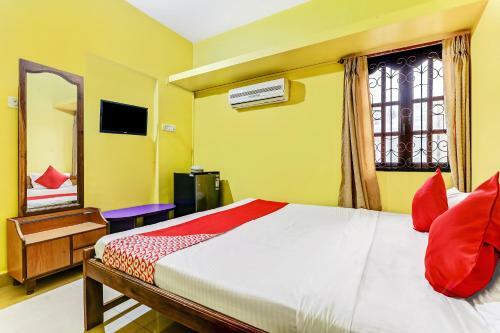 Hostal Oyo Capital O 11357 Hotel Benz International