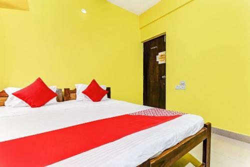 Hostal Oyo Capital O 11357 Hotel Benz International
