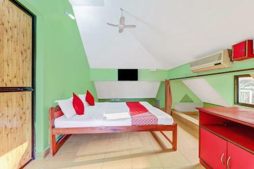 Hostal Oyo Capital O 11357 Hotel Benz International