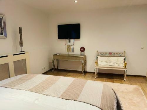 Aday - Red Light City Center Apartment With Canal View 2