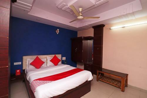 Oyo 28769 The Landmark Hotel