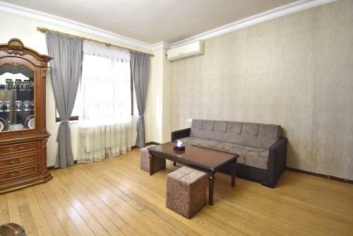 Apartamento Byuzand7 New Building In Republic Square