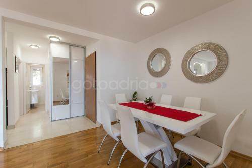 Sea View Apartments With Free Parking