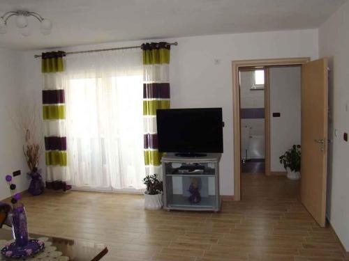 Apartamento House And Apt. In Pula/istrien 27345
