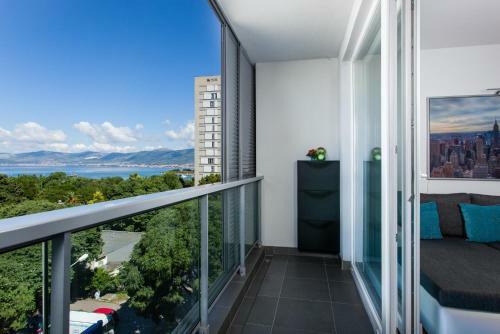 Blue Pearl Apartment