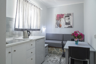 Byron Apartments