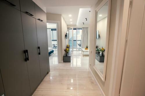 Gq Premium Apartments In Alliance Palace