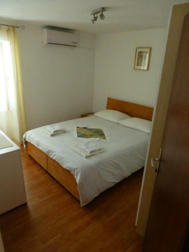 Apartment Elena Rooms