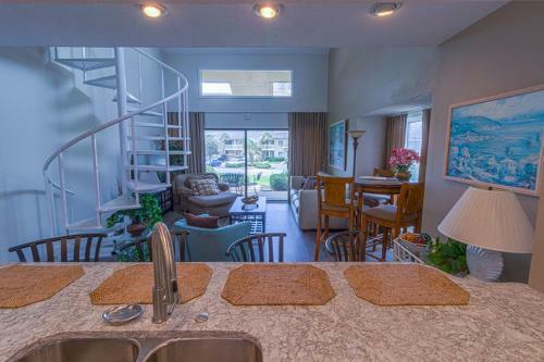 Lakefront By Seascape Resort