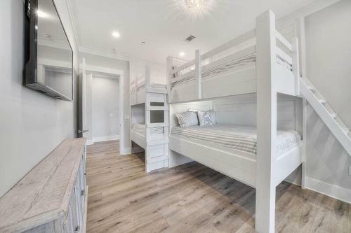 Live It Well By Five Star Properties