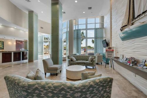Laketown Wharf 1422