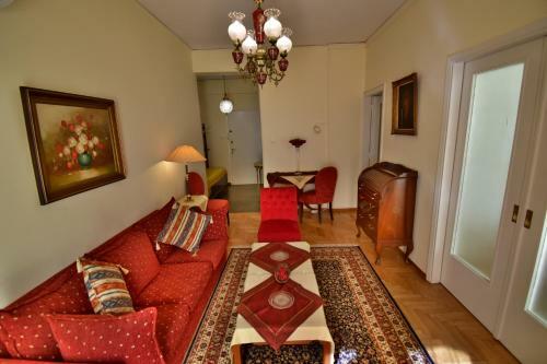 Classy 2 Bedroom Apartment Under Acropolis At Thissio