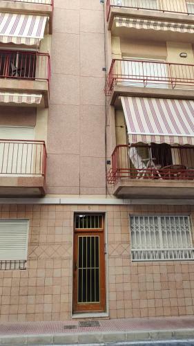 Sunny Apartment Near The Beach