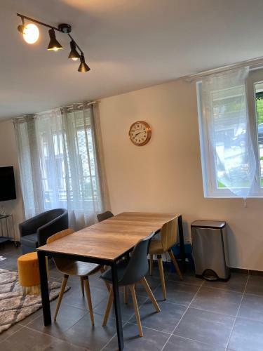 Apartamento L?�crin : Appartement Calme Et Confortable