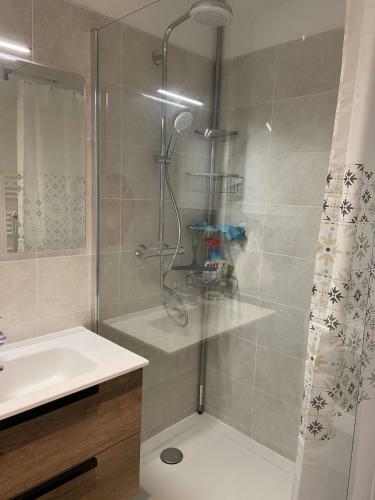 Apartamento L?�crin : Appartement Calme Et Confortable