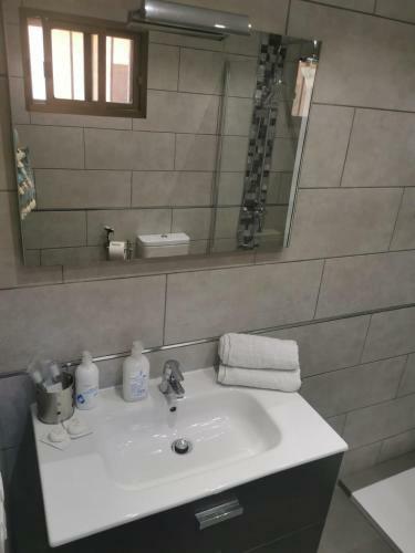 Beautiful Apartment In Residence Mare Verde