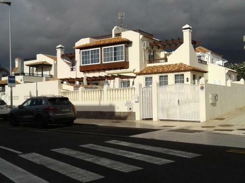Seaside Luxurous Private 3 Bedroom Villa With Swimming Pool