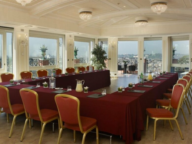 Hotel Regina Baglioni